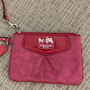 ❤️😍❤️Coach Burgundy wristlet purse 👛